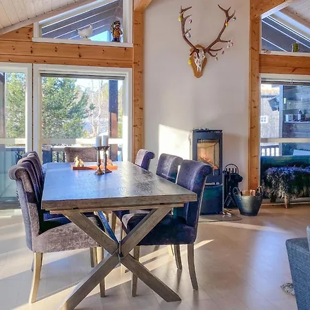 Hébergement de vacances Cozy In With Sauna Stryn